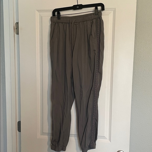 Knox Rose Pants - Knox Rose Olive Jogger Pants size XS